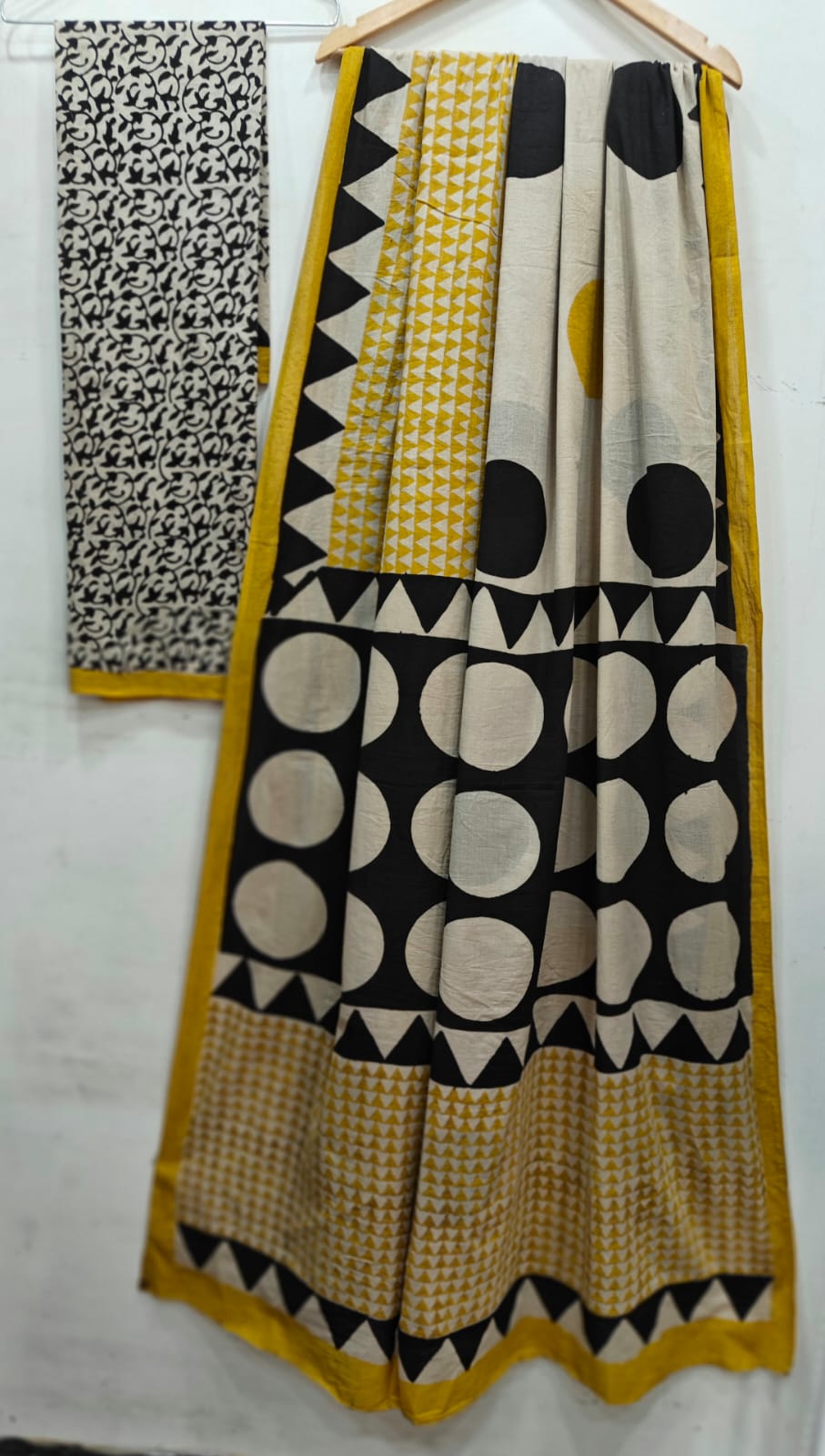 Mulmul Cotton Sari-Yellow N White (ST13)