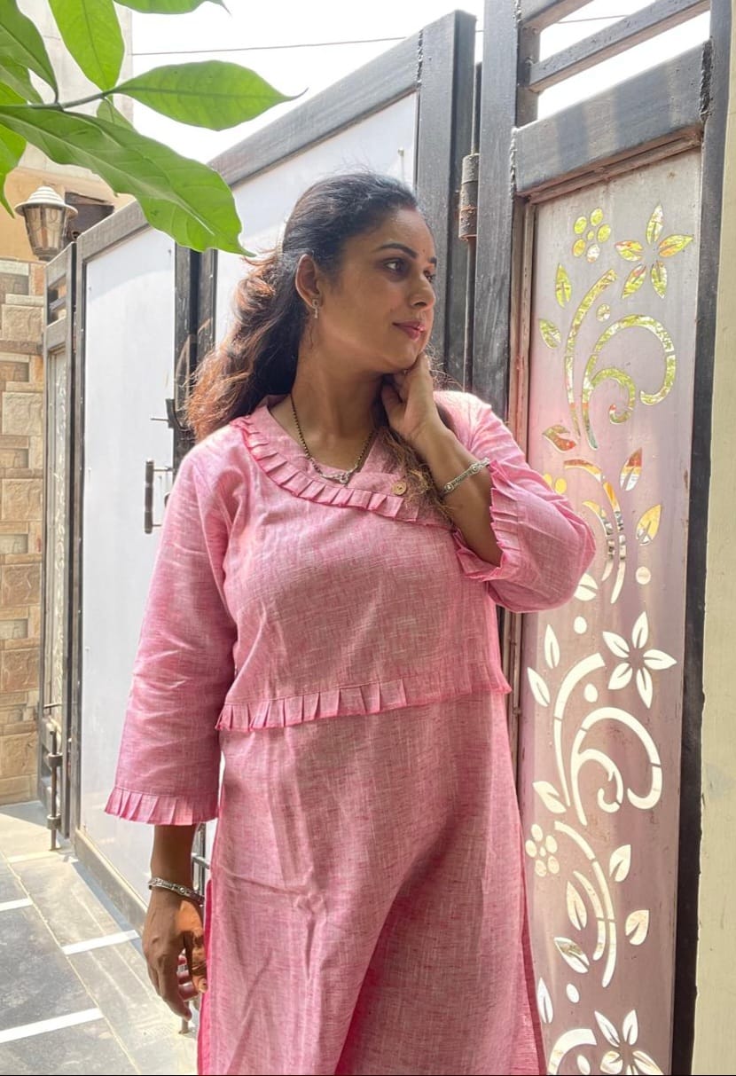 Ikshita Cotton Straight Kurta-Pink